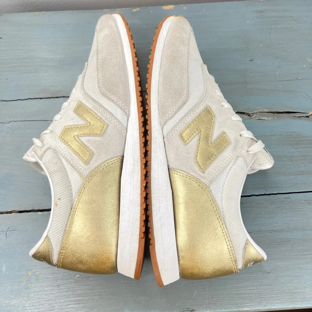 New Balance 620 Women 9.5 Sneakers Cream Gold Metallic CW620JD2 Low Top Shoes